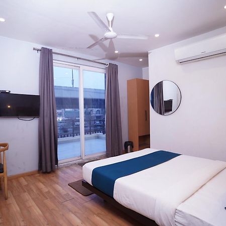 Hotel Mira Residency- Outer Ring Road, Paschim Vihar Delhi  Exterior photo