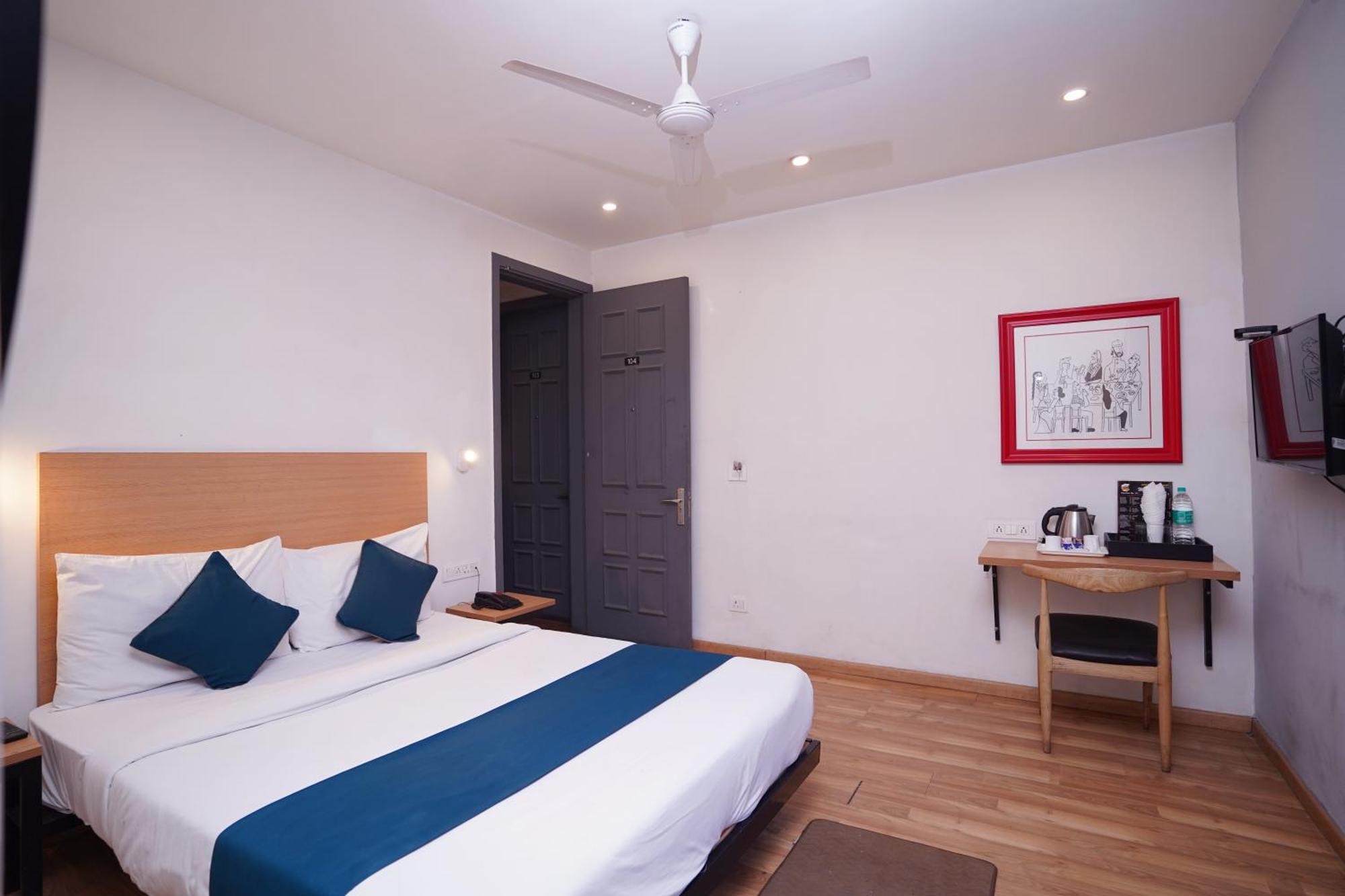 Hotel Mira Residency- Outer Ring Road, Paschim Vihar Delhi  Exterior photo